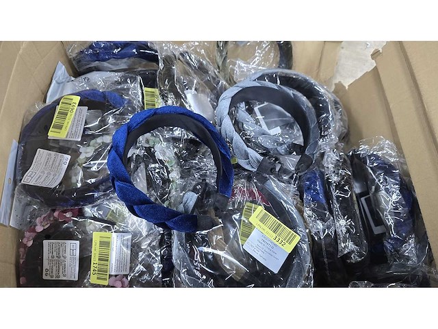 Partij diademen en vlechten - diverse modellen en kleuren - afbeelding 4 van  4