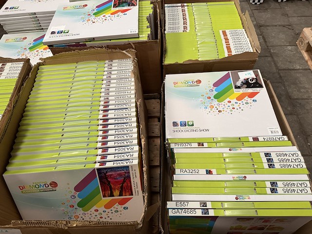 Partij diamond painting inclusief tools 40x50cm (ca. 190x) i-wannahave - afbeelding 5 van  19