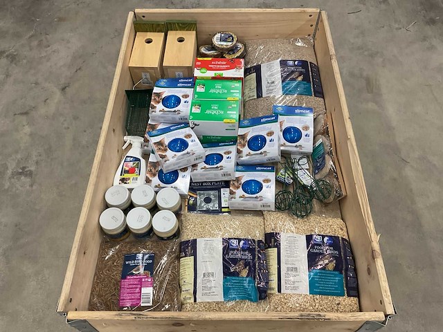 Partij dierenbenodigdheden - afbeelding 1 van  13