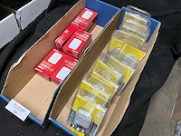 Partij dimmers & schakelaars - afbeelding 1 van  1