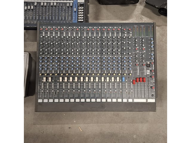 Partij discotheek apparatuur - afbeelding 3 van  10