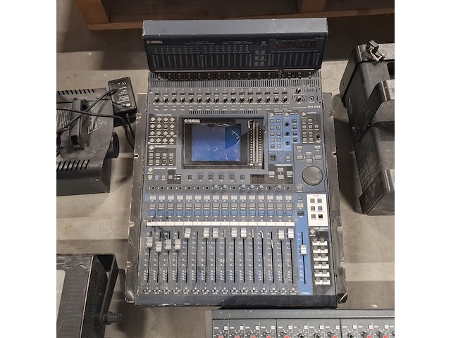 Partij discotheek apparatuur - afbeelding 5 van  10