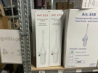 Partij dispensers en hygiëne producten - afbeelding 2 van  7
