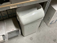 Partij dispensers en hygiëne producten - afbeelding 7 van  7