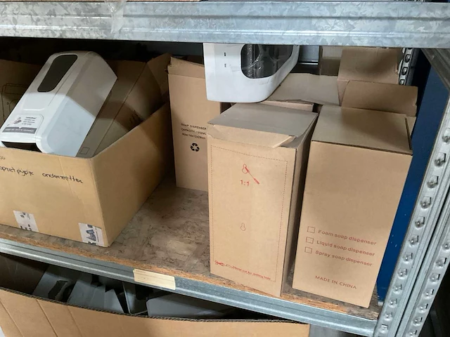 Partij dispensers en toebehoren - afbeelding 2 van  12