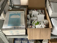 Partij dispensers en toebehoren - afbeelding 2 van  8