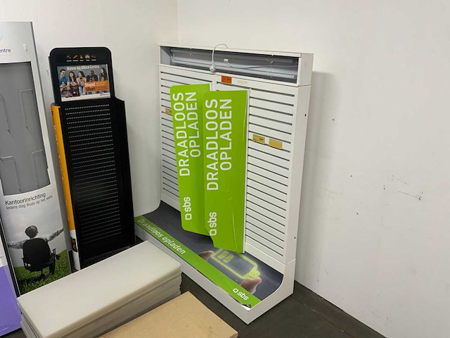 Partij displays - afbeelding 7 van  10