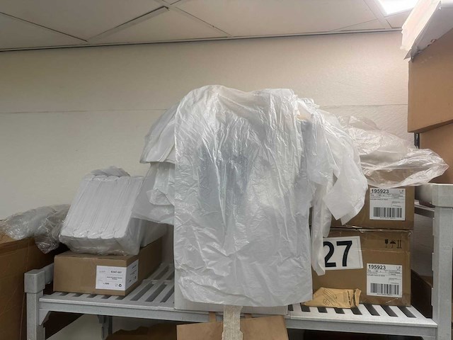 Partij disposables - afbeelding 2 van  7