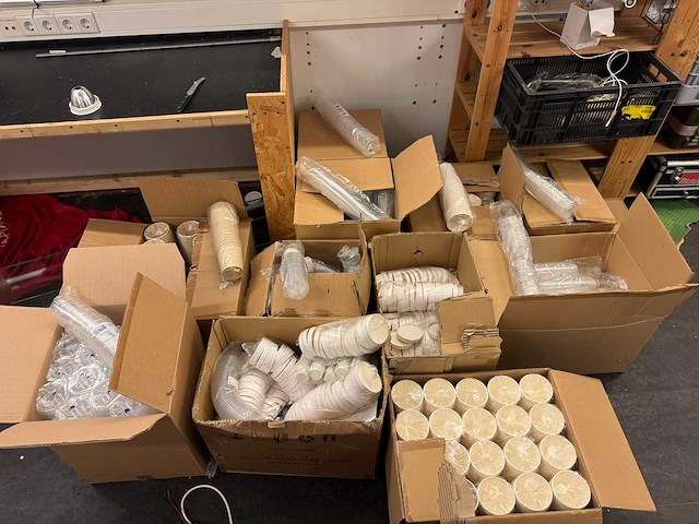 Partij disposables - afbeelding 1 van  3