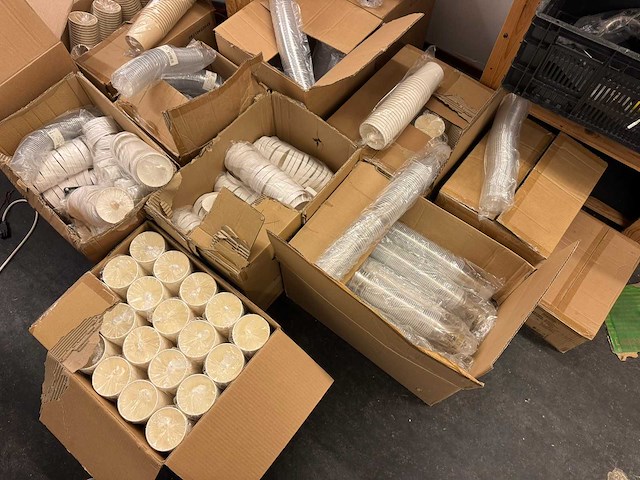 Partij disposables - afbeelding 2 van  3