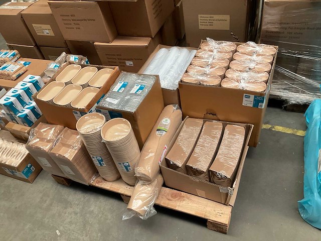 Partij disposables - afbeelding 1 van  9