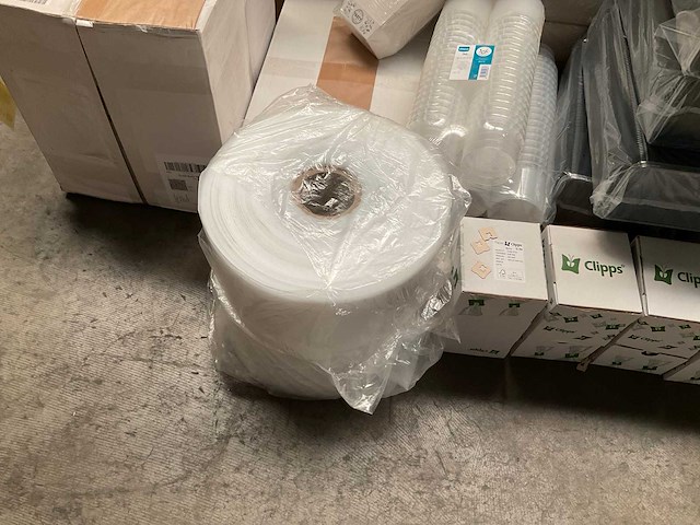 Partij disposables - afbeelding 1 van  9