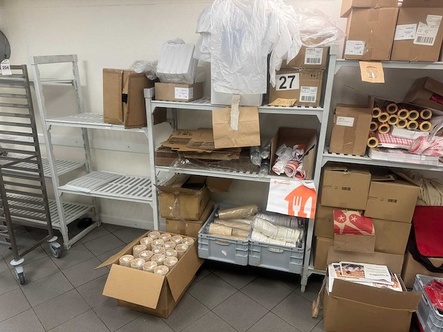 Partij disposables - afbeelding 1 van  7