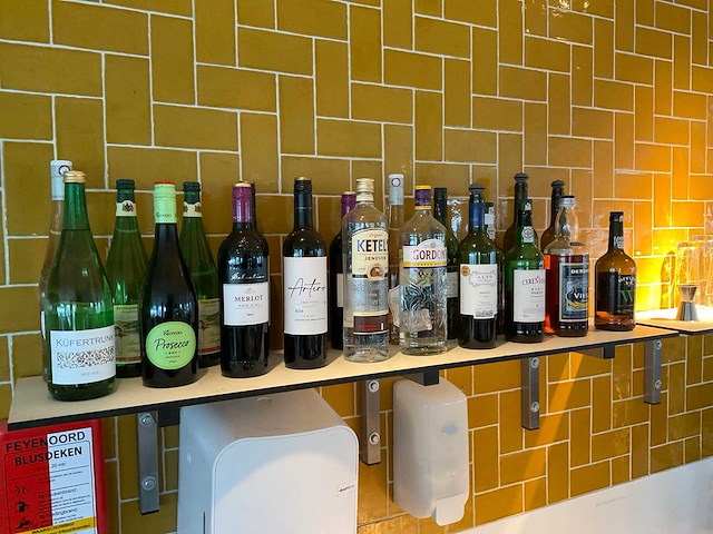 Partij div drank - afbeelding 1 van  4