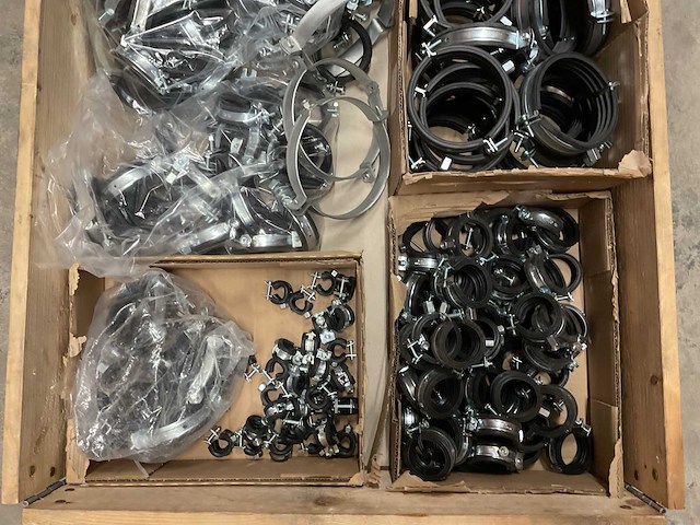 Partij div. leidingbeugels - afbeelding 2 van  3