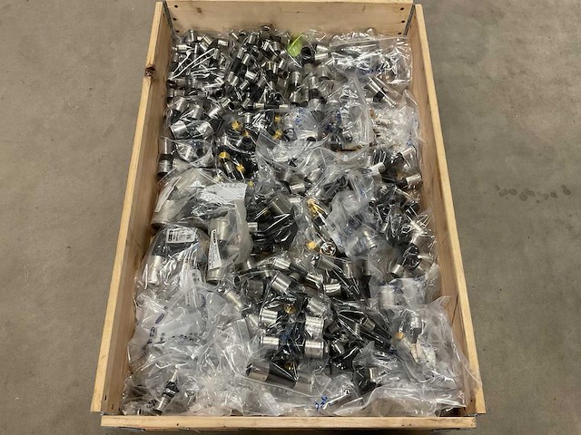 Partij div. persfittingen - afbeelding 1 van  3