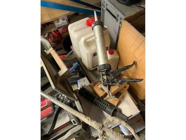 Partij divers aannemersmateriaal - afbeelding 2 van  7
