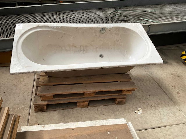 Partij divers aannemersmateriaal - afbeelding 1 van  9