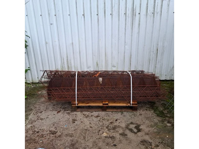 Partij divers betonbewapeningsmaterieel - afbeelding 8 van  9