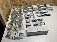 Partij divers bevestigingsmateriaal (64x) - afbeelding 12 van  20