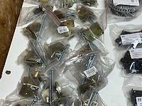 Partij divers bevestigingsmateriaal (64x) - afbeelding 16 van  20