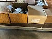 Partij divers bevestigingsmateriaal (98 verpakkingen) - afbeelding 13 van  38