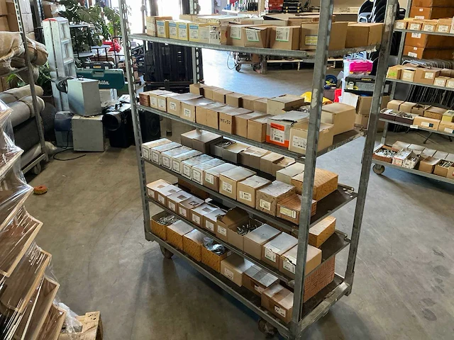 Partij divers bevestigingsmateriaal (98 verpakkingen) - afbeelding 12 van  38