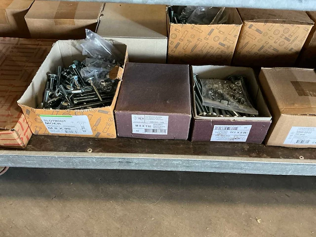 Partij divers bevestigingsmateriaal (98 verpakkingen) - afbeelding 31 van  38