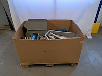 Partij divers bevestigingsmateriaal & ijzerwaren - afbeelding 1 van  8