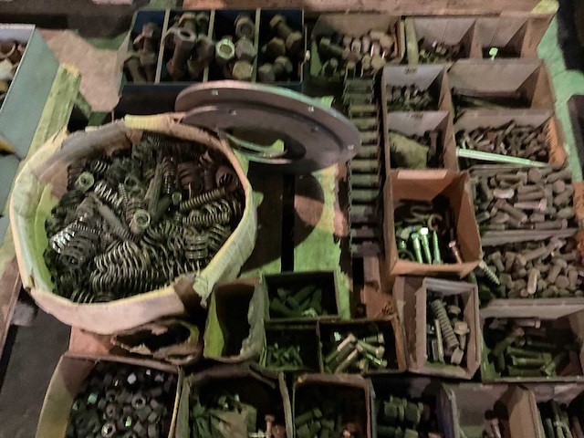 Partij divers bevestigingsmateriaal - afbeelding 4 van  7