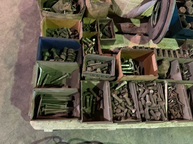 Partij divers bevestigingsmateriaal - afbeelding 6 van  7