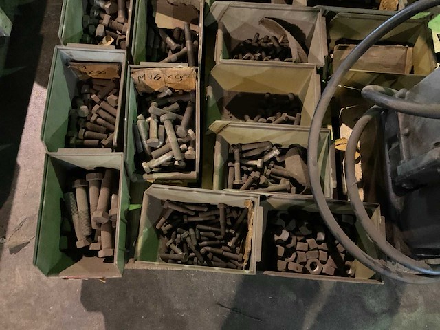 Partij divers bevestigingsmateriaal - afbeelding 7 van  7