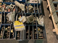 Partij divers bevestigingsmateriaal - afbeelding 4 van  5