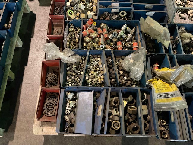 Partij divers bevestigingsmateriaal - afbeelding 5 van  5