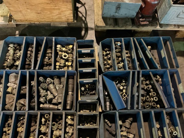 Partij divers bevestigingsmateriaal - afbeelding 4 van  4