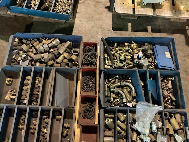 Partij divers bevestigingsmateriaal - afbeelding 4 van  4