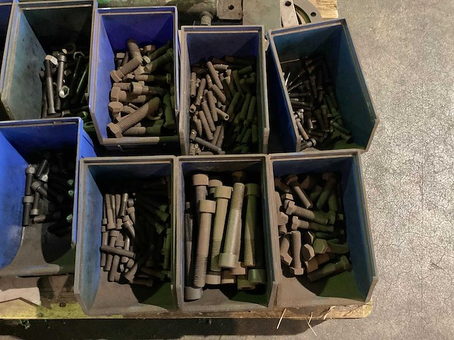 Partij divers bevestigingsmateriaal - afbeelding 2 van  5