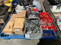 Partij divers bevestigingsmateriaal - afbeelding 1 van  6