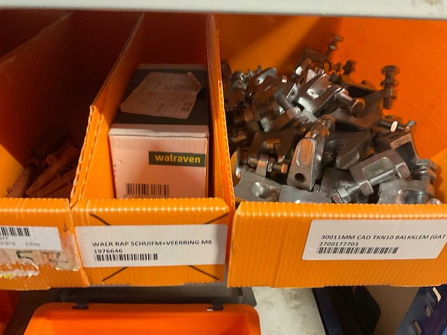 Partij divers bevestigingsmateriaal - afbeelding 2 van  12