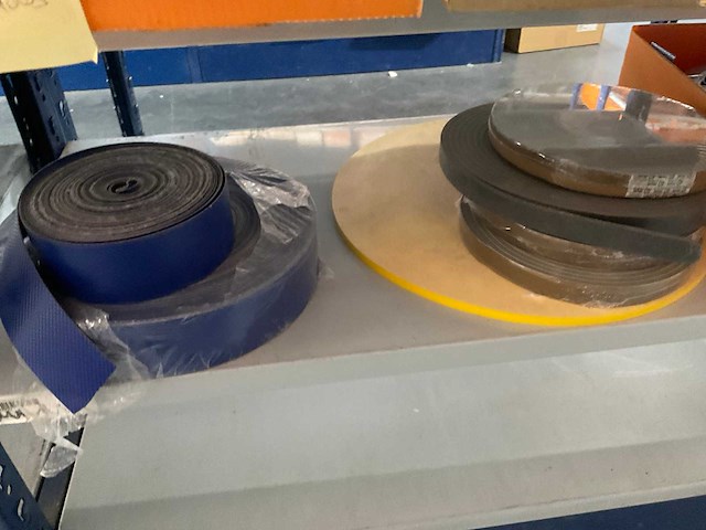 Partij divers bevestigingsmateriaal - afbeelding 2 van  2