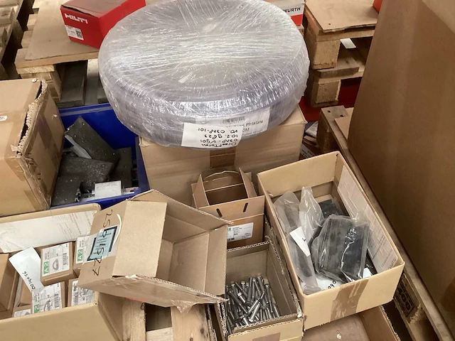 Partij divers bevestigingsmateriaal - afbeelding 9 van  19