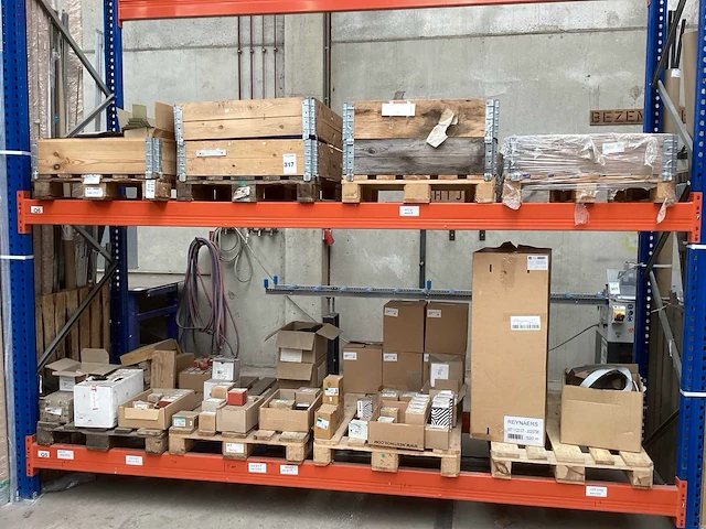 Partij divers bevestigingsmateriaal - afbeelding 12 van  22