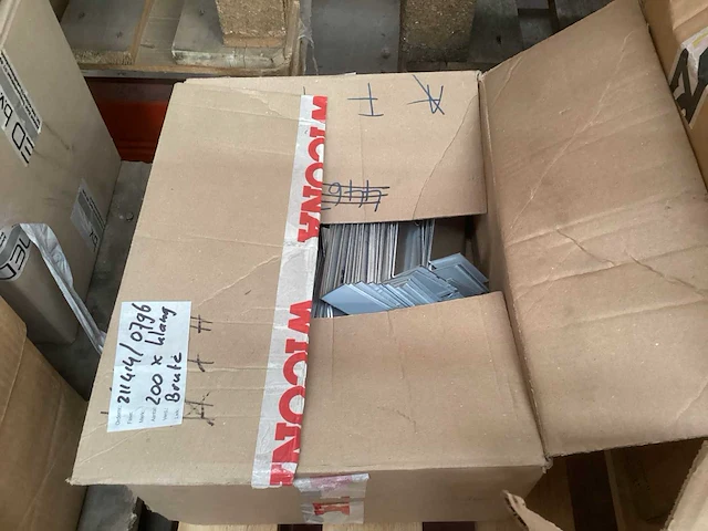 Partij divers bevestigingsmateriaal - afbeelding 4 van  19