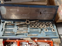 Partij divers bevestigingsmaterialen en gereedschap - afbeelding 11 van  41