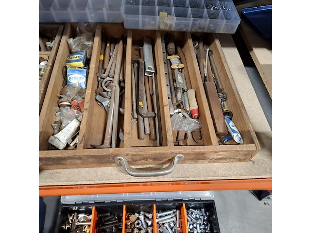 Partij divers bevestigingsmaterialen en gereedschap - afbeelding 21 van  41