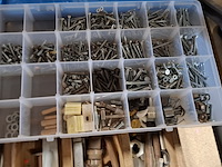 Partij divers bevestigingsmaterialen en gereedschap - afbeelding 22 van  41