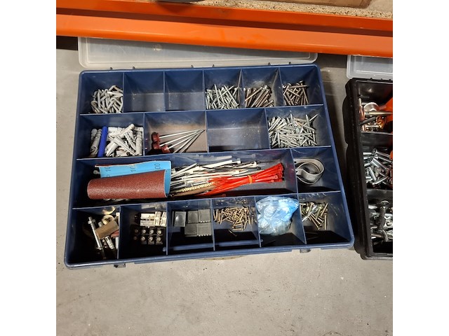 Partij divers bevestigingsmaterialen en gereedschap - afbeelding 27 van  41