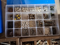 Partij divers bevestigingsmaterialen en gereedschap - afbeelding 28 van  41