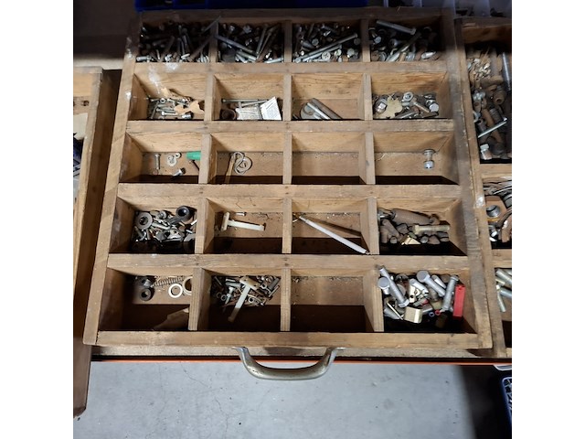 Partij divers bevestigingsmaterialen en gereedschap - afbeelding 29 van  41
