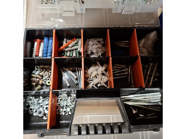 Partij divers bevestigingsmaterialen en gereedschap - afbeelding 35 van  41